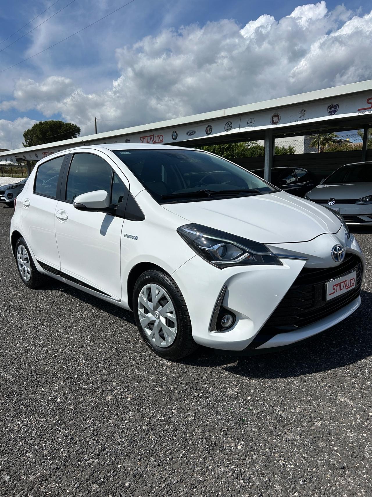 Toyota Yaris 1.5 Hybrid 5 porte Cool
