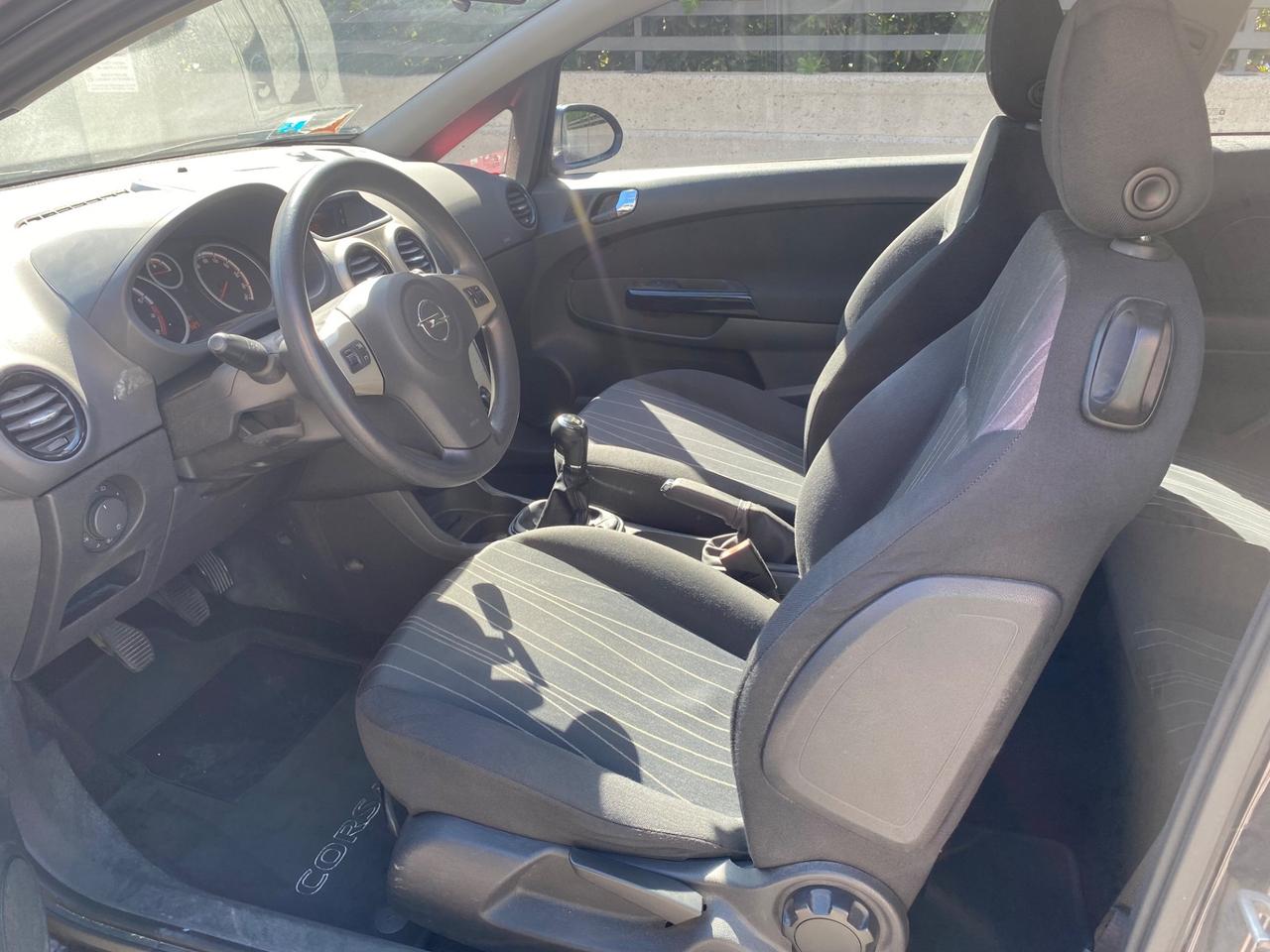 Opel Corsa 1.2 3 porte Club