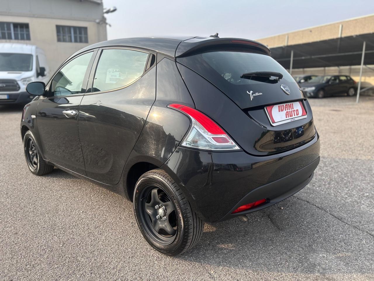 Lancia Ypsilon 1.0 FireFly Hybrid NO VINCOLI