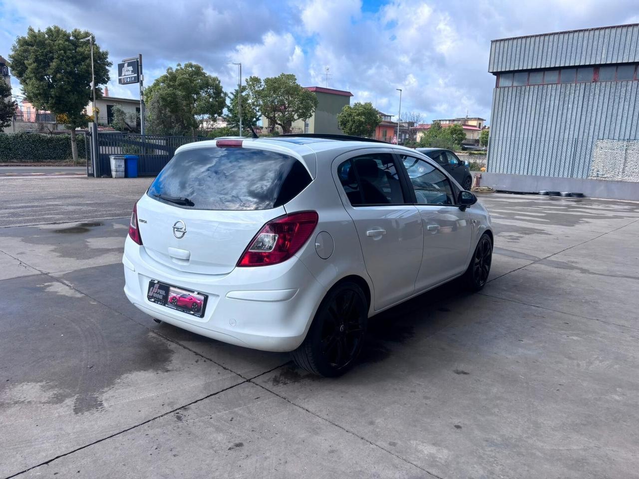 Opel Corsa 1.2 5 porte Cosmo