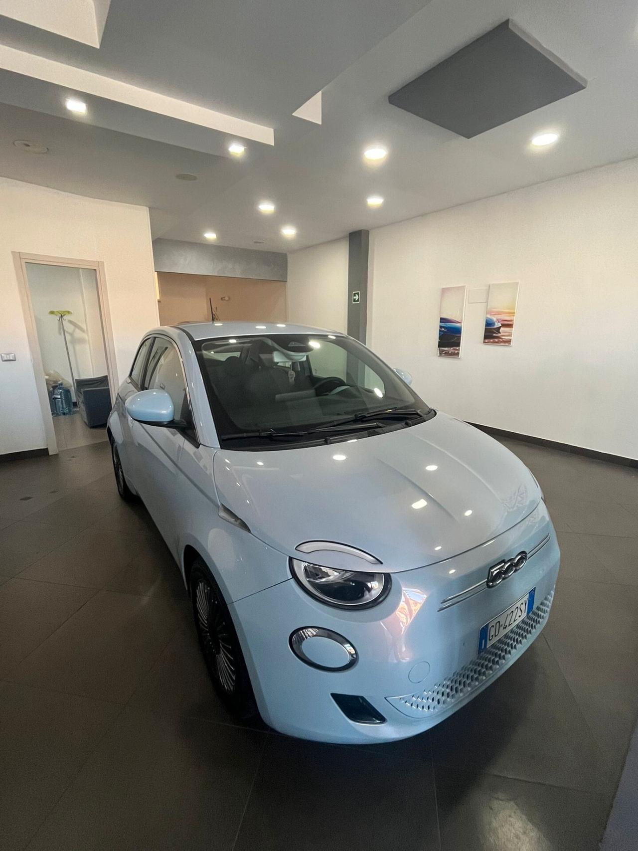 Fiat 500 500e Berlina 42 kWh Passion