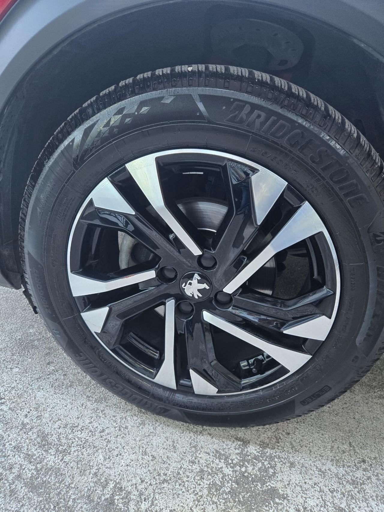 Peugeot 2008 BlueHDi 100 S&S Allure