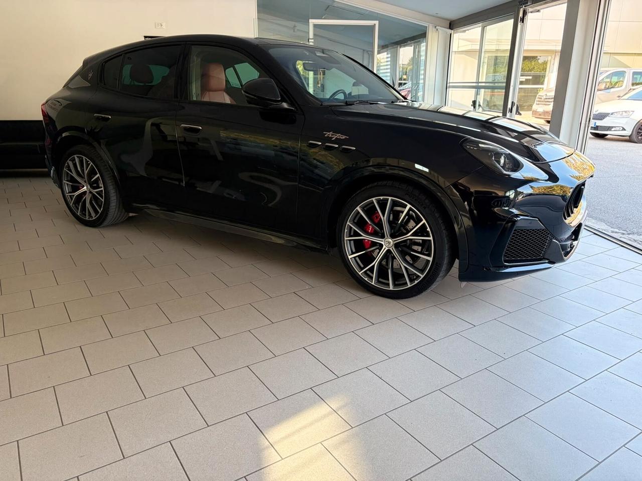 Maserati Grecale V6 530 CV AWD Trofeo GARANZIA UFFICIALE MASERATI FINO AL 07/2028