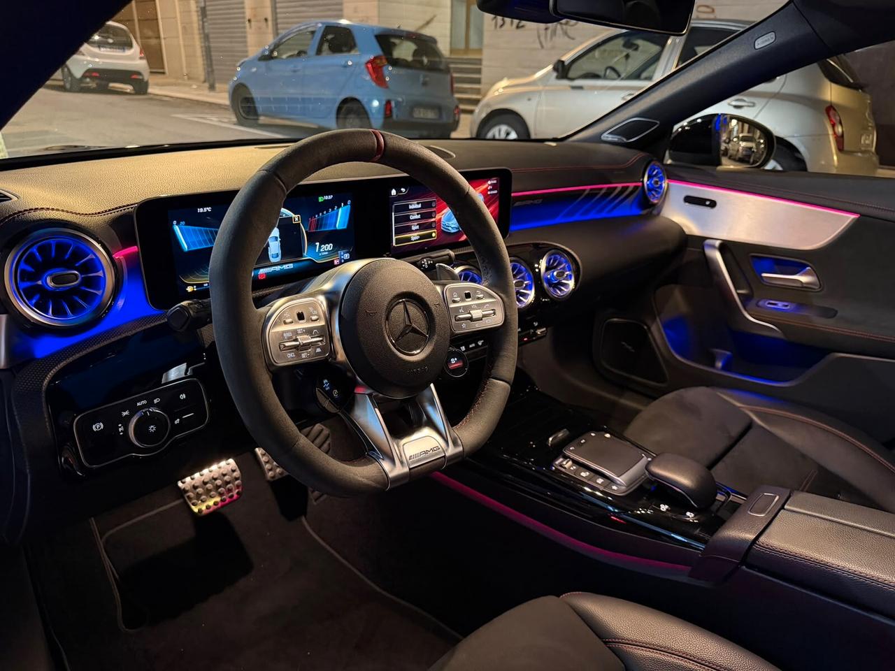 Mercedes-benz CLA 35 AMG race edition