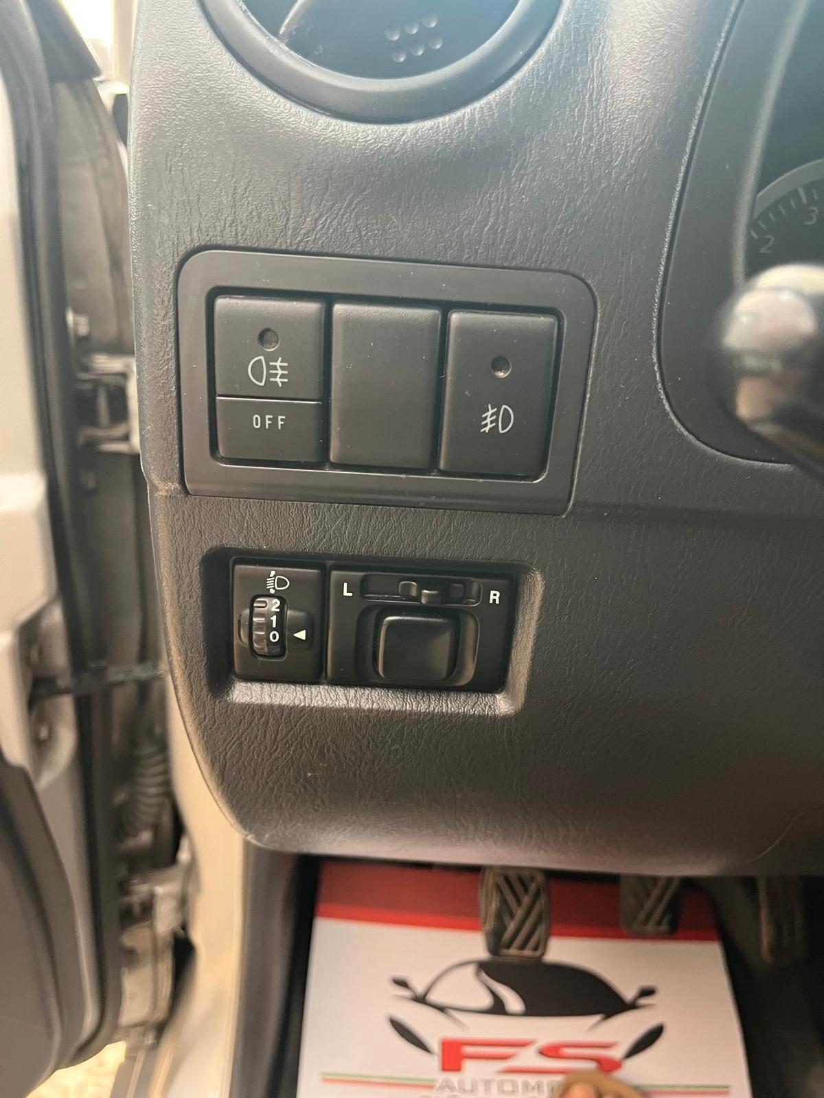 Suzuki Jimny 1.3i 16V cat 4WD JLX