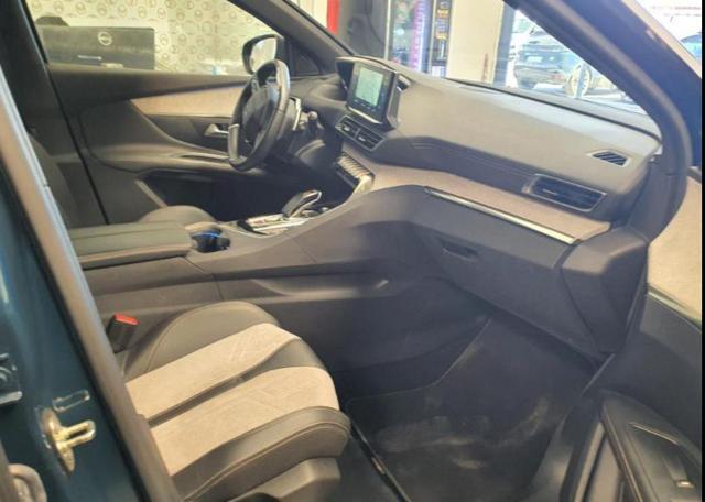 PEUGEOT 3008 Hybrid 225 e-EAT8 GT