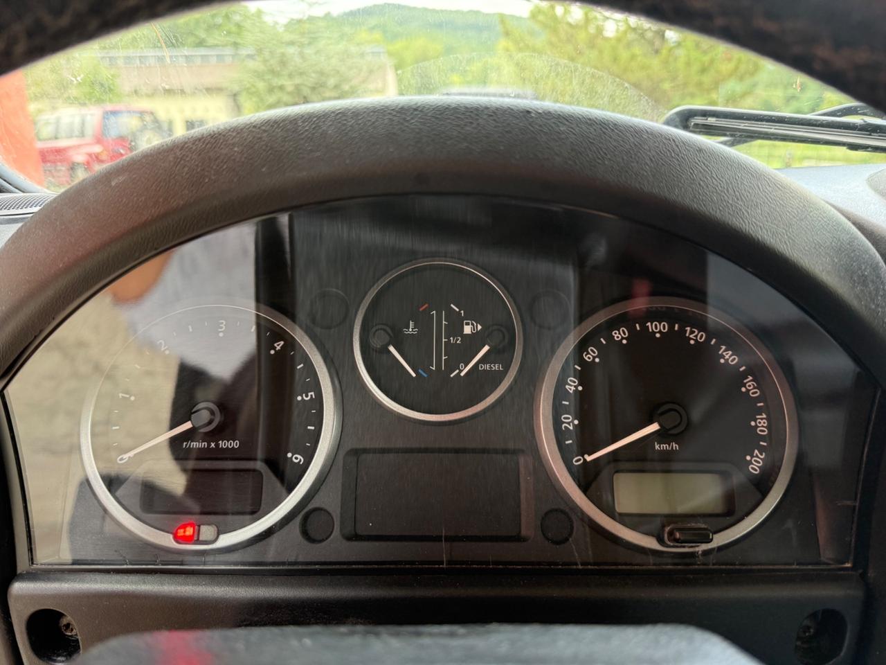 Land Rover Defender 90 2.4 TD4