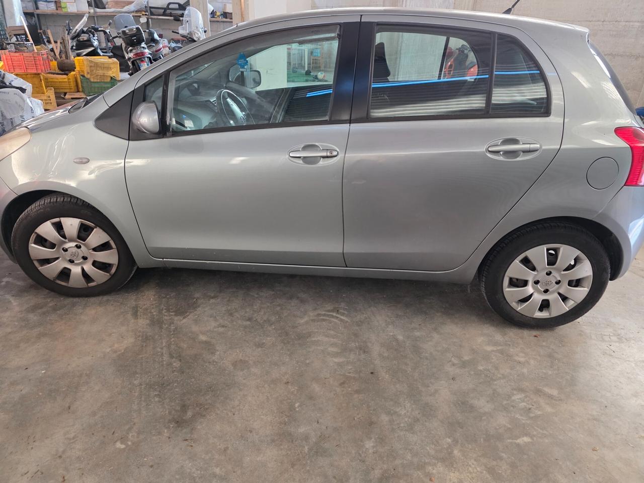 Toyota Yaris 1.3 5 porte Sol