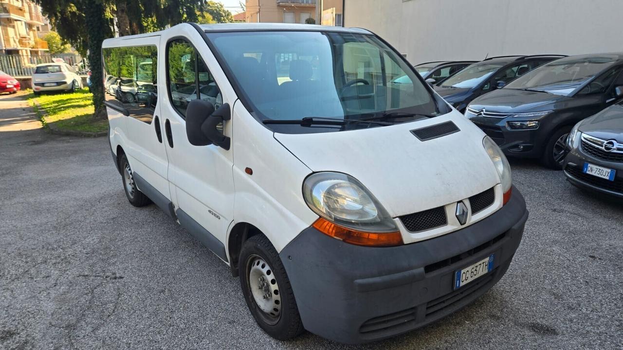 Renault Trafic T29 1.9 dCi/100CV PC-TN Combi