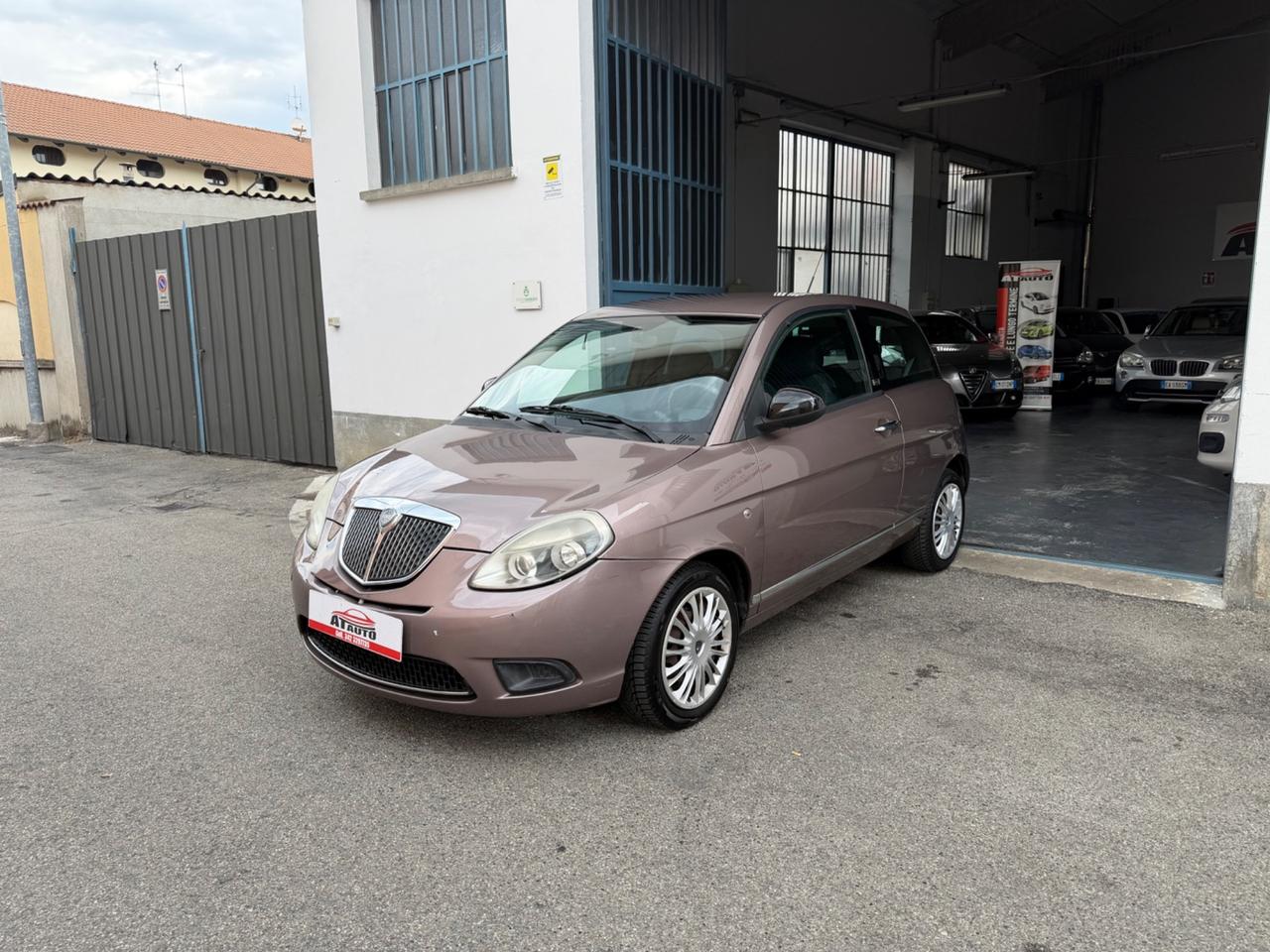 Lancia Ypsilon 1.4 Unyca Ecochic GPL