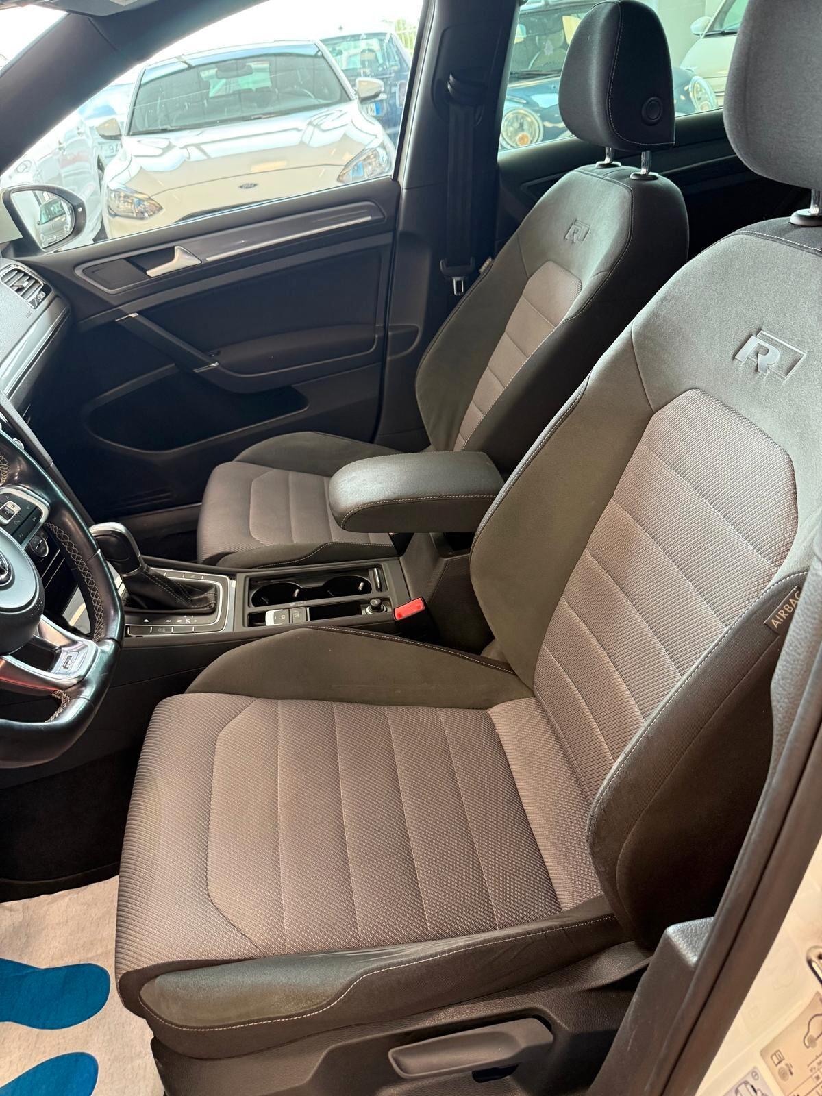 Volkswagen Golf 1.4 TSI 125 CV DSG 5p. R-LINE