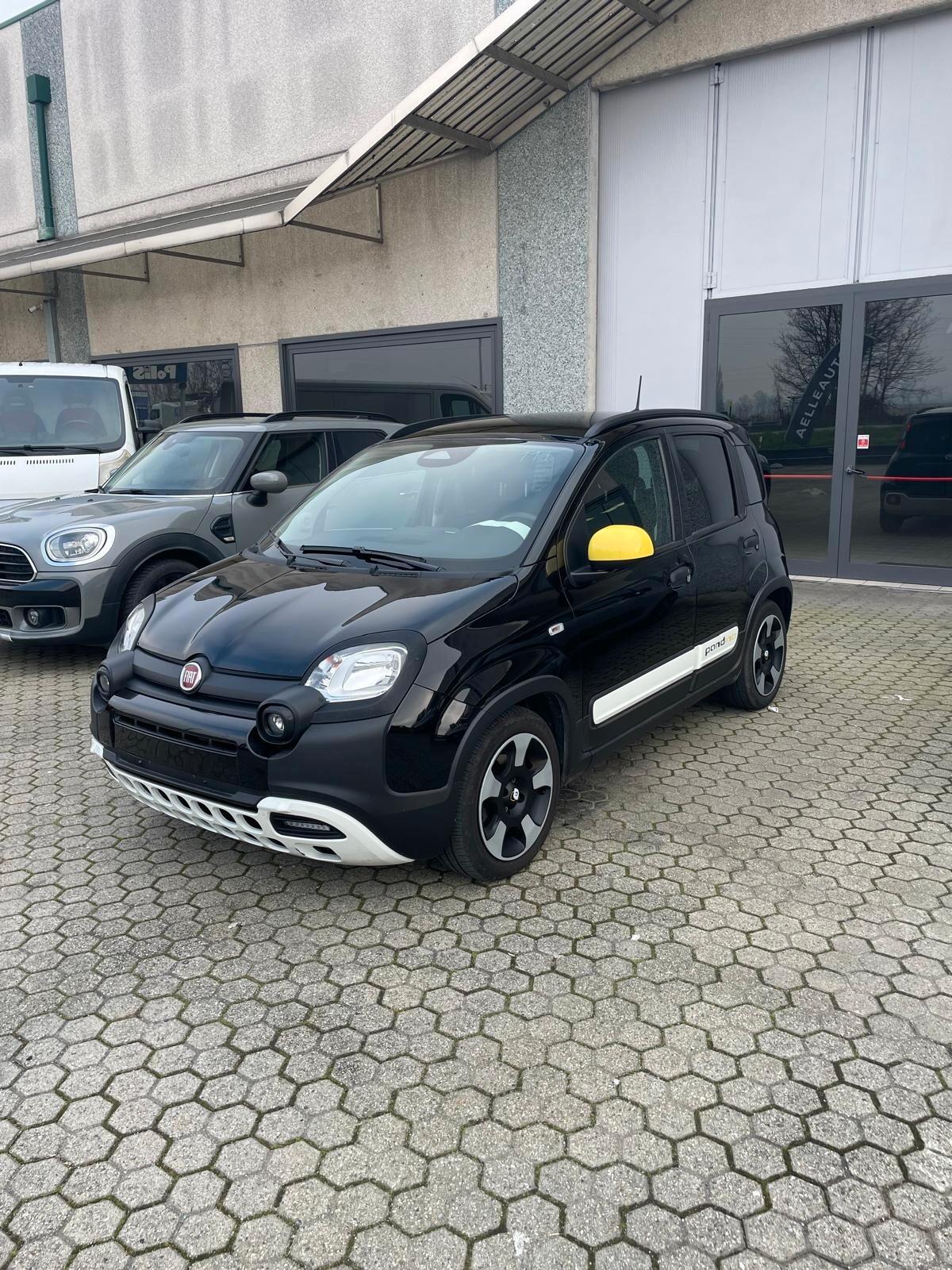 Fiat Panda Pandina 1.0 Hybrid