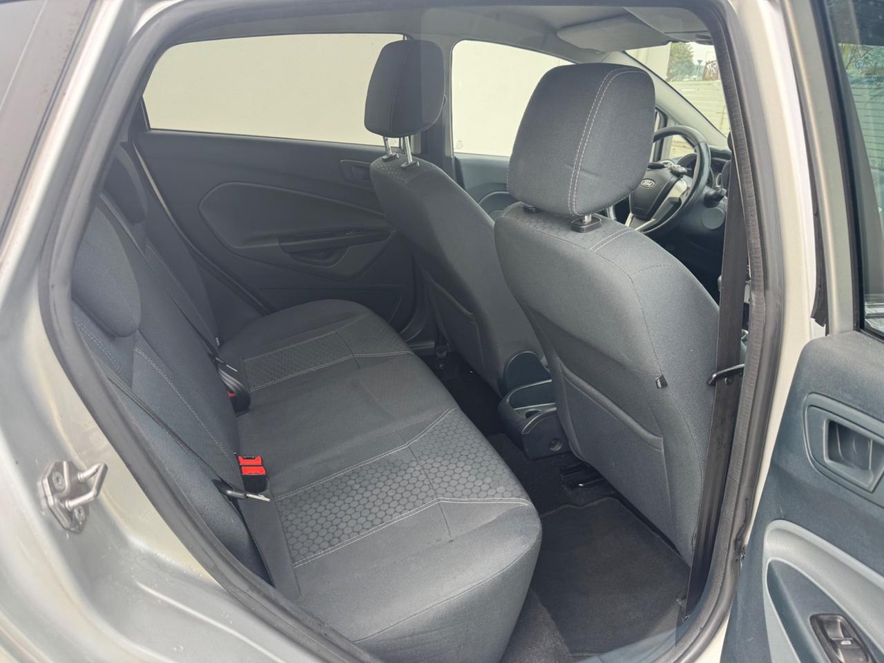 Ford Fiesta 1.4 5 porte Bz.- GPL Titanium OK NEOPATENTATI