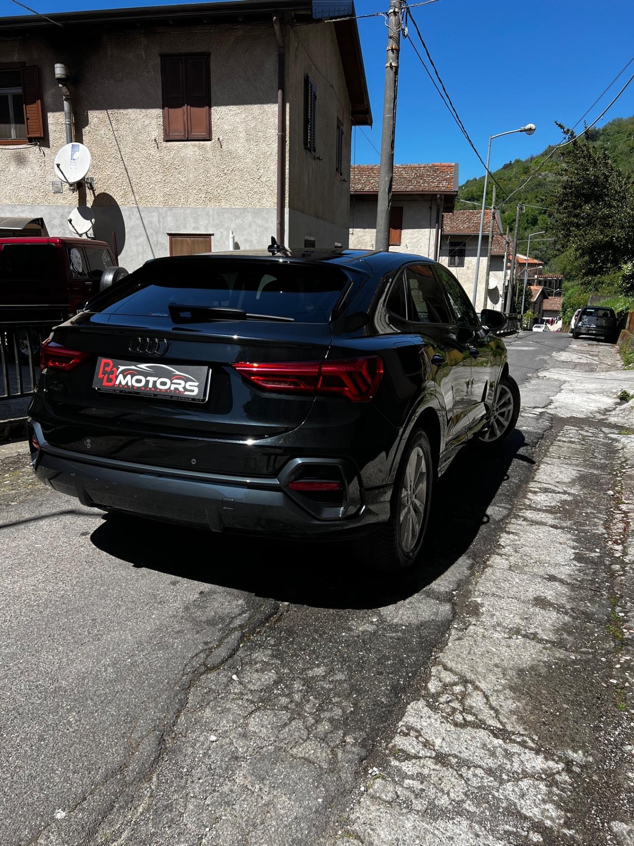 Audi Q3 SPB 35 TDI total black