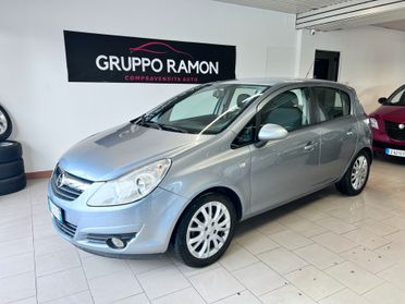 Opel Corsa 1.4 16v 5 porte Cosmo