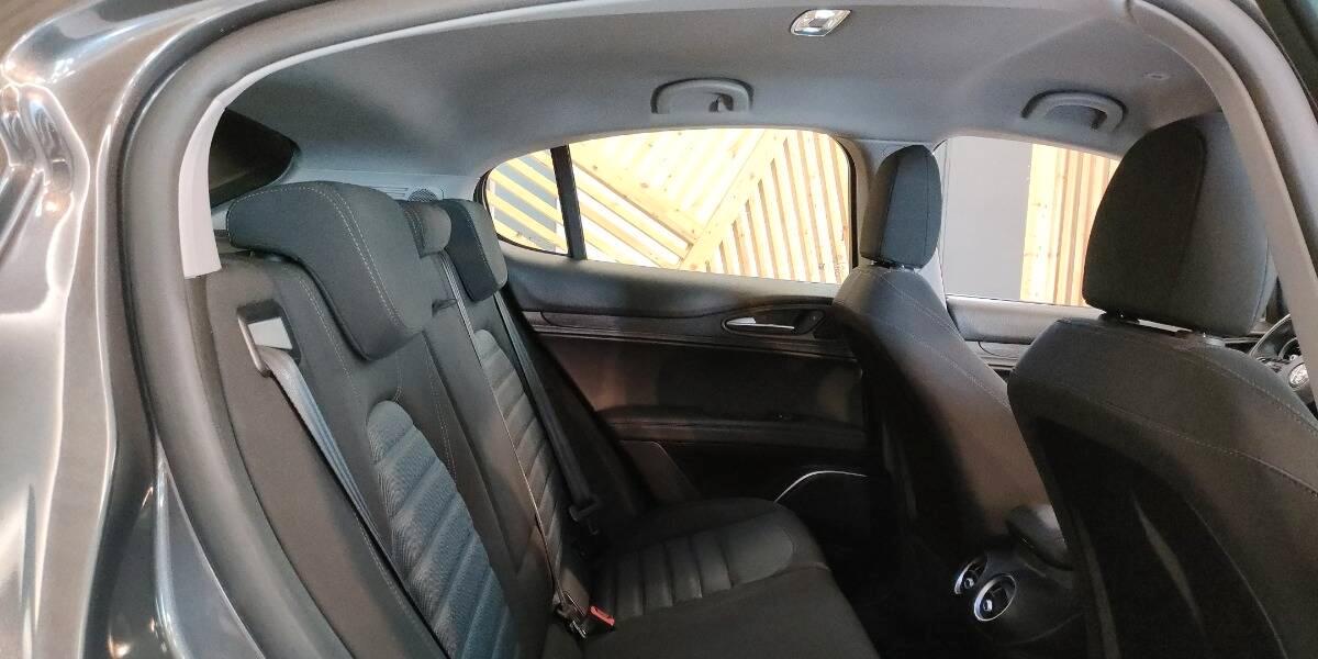 Alfa Romeo Stelvio 2.2 t Business rwd 190cv auto