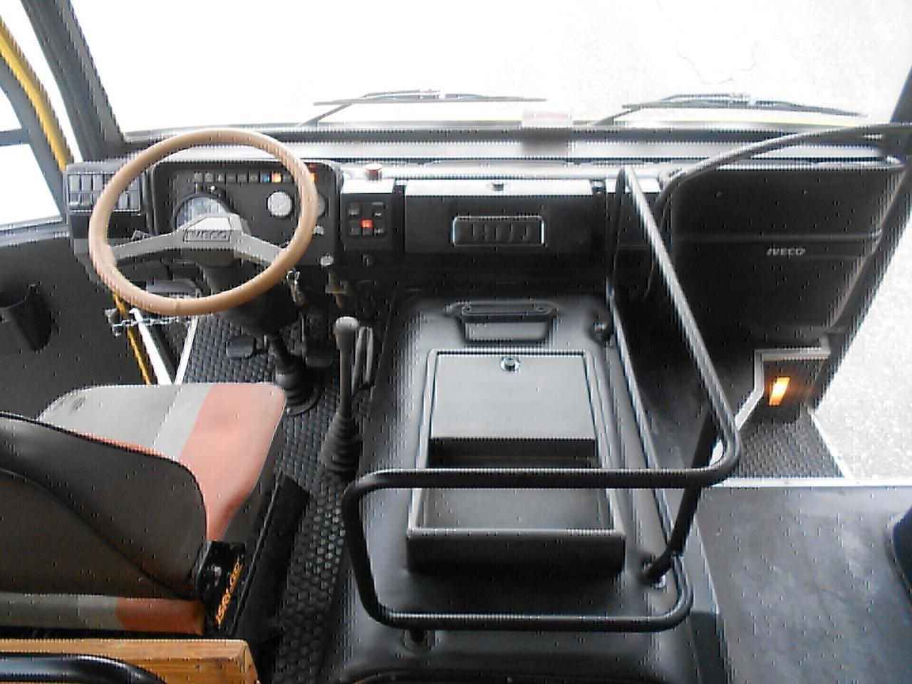 SCUOLABUS 42posti(FERMO dal 2012)IVECO 70.14