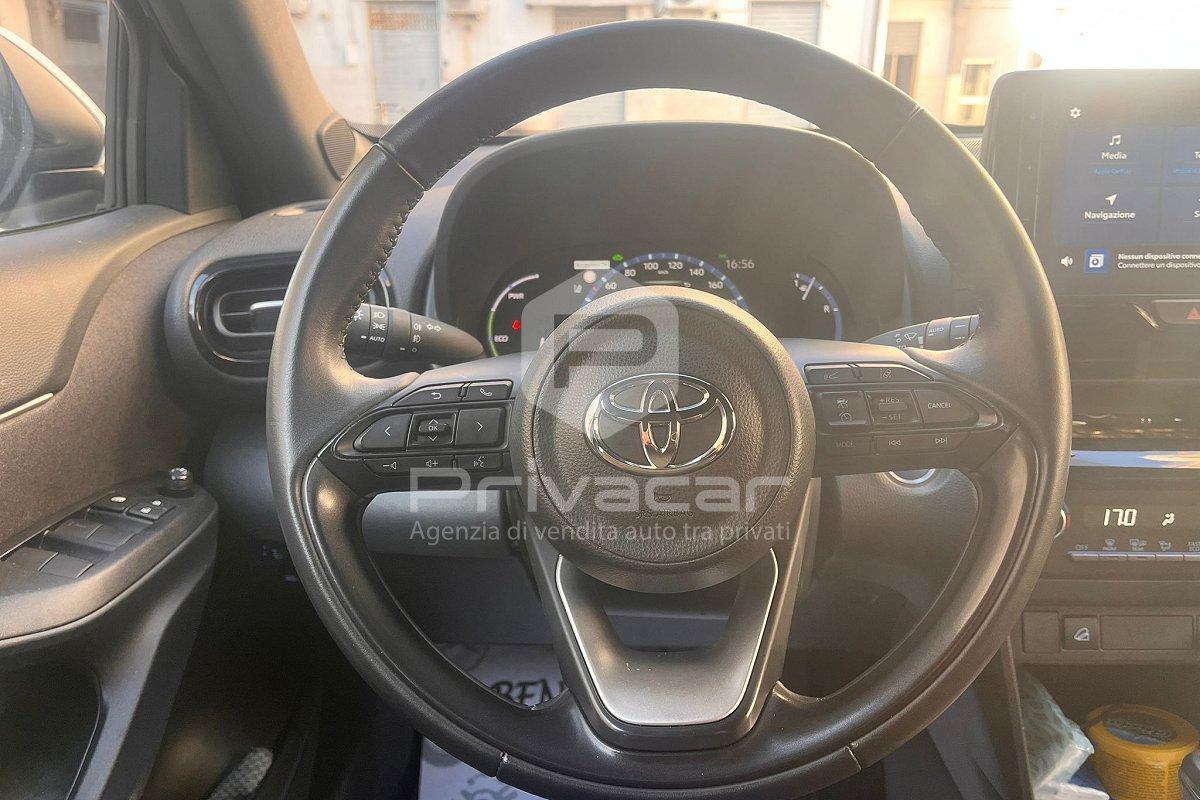 TOYOTA Yaris Cross 1.5 Hybrid 5p. E-CVT AWD-i Business