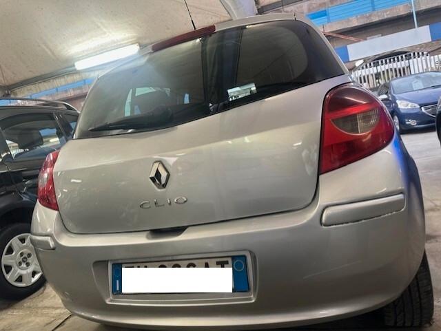 RENAULT CLIO GPL NAVIGATORE... FULL ..