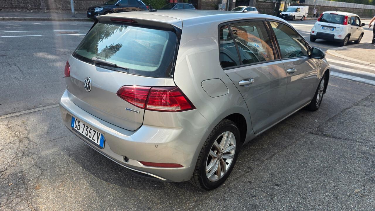 Volkswagen Golf 1.5 TGI DSG 5p. Trendline BlueMotion Technology