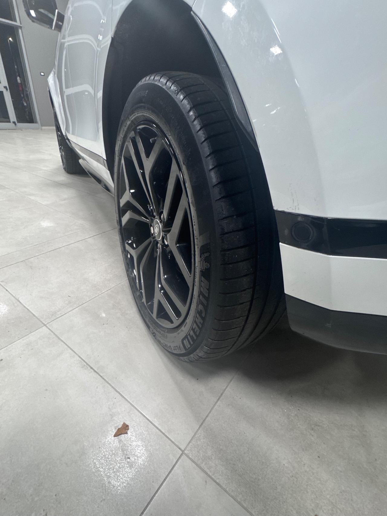 LAND ROVER EVOQUE 2.0 SD4 180CV HYBRID + TETTO APRIBILE