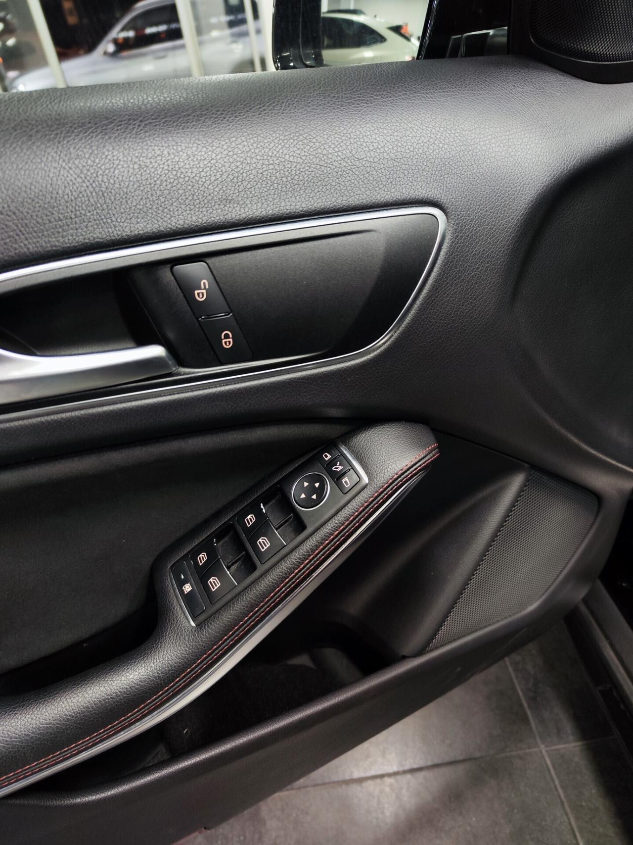 Mercedes-benz GLA 200 d Automatic Premium TETTO