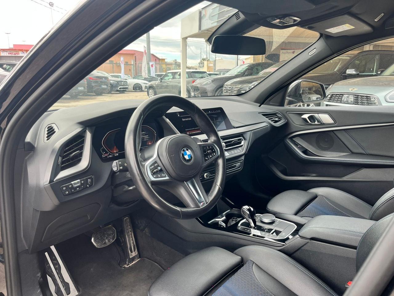 Bmw 118 118d 5p. Msport
