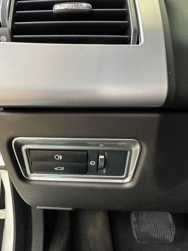 JAGUAR XF 2.2 D 200 CV Luxury - 18" - Tetto - Camera-Keyless