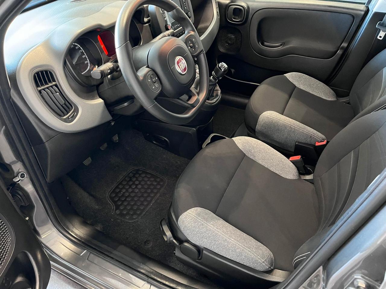 Fiat Panda 1.0 FireFly S&S Hybrid Garmin