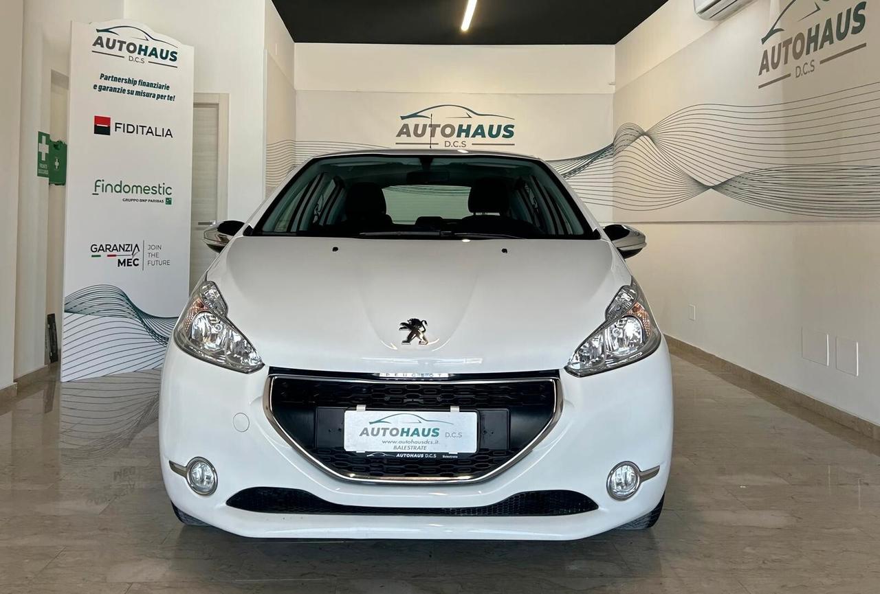 PEUGEOT 208 1.2 BENZ 82CV NAVI