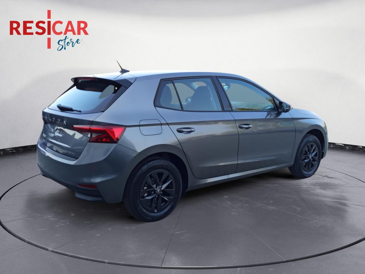 SKODA Fabia Young Edition 1.0 MPI 59 kW (80 CV) 5 marce - manuale