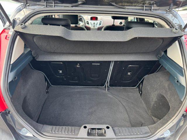 FORD Fiesta + 1.4 TDCi 68CV 5 porte