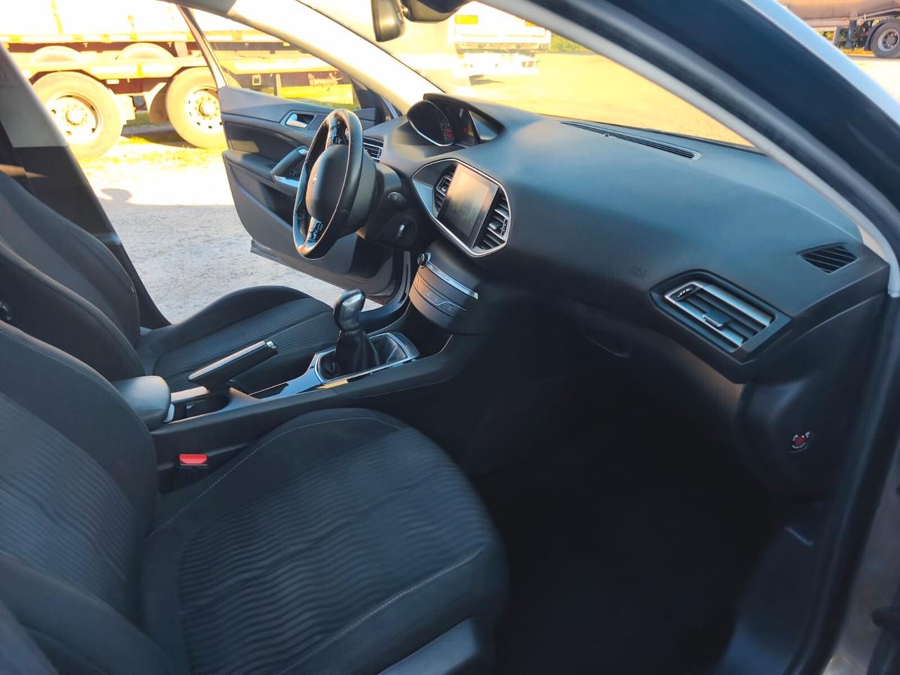 Peugeot 308 Sw 2019---1..6 Diesel