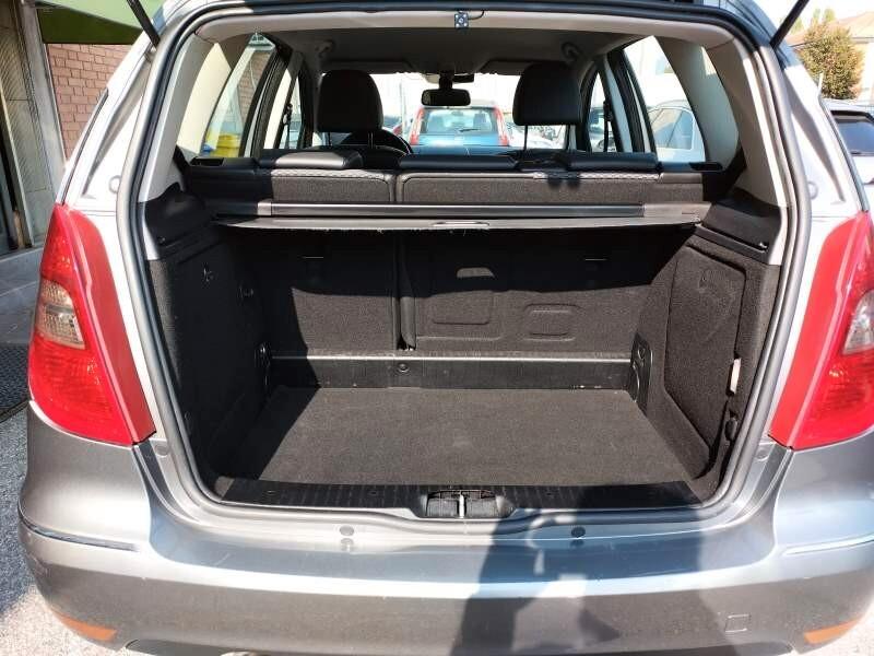 MERCEDES A 160 BlueEFFICIENCY Avantgarde