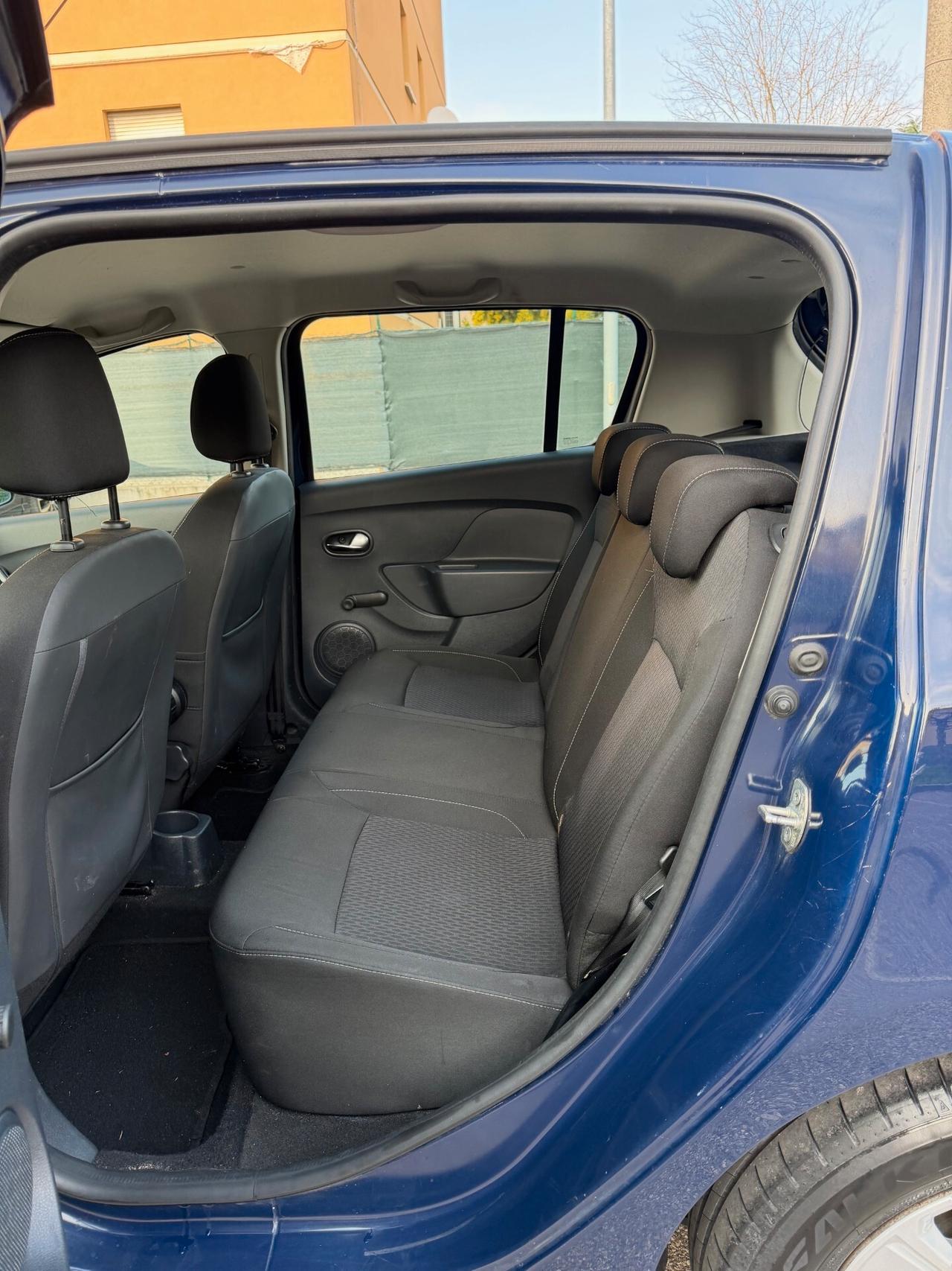 Dacia Sandero 1.5 dci - NEOP. - NAV. - 12 MESI DI GARANZIA -