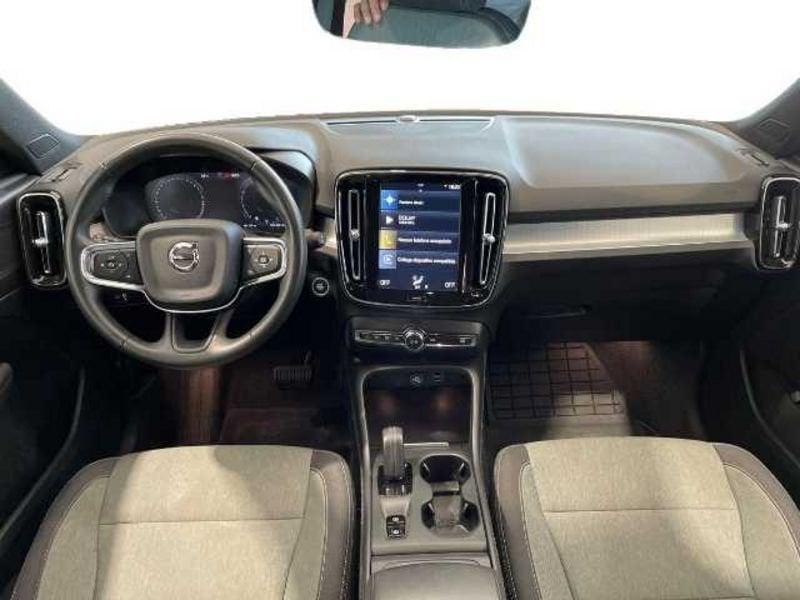 Volvo XC40 1.5 t3 Momentum Pro 163cv auto my21