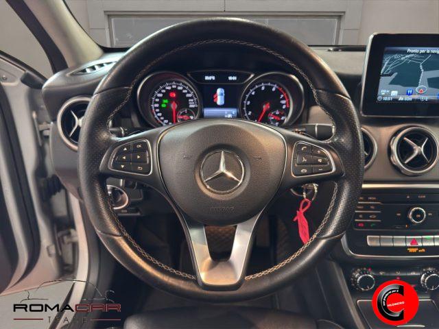 MERCEDES-BENZ GLA 180 AUTOMATICA! PELLE FARI LED NAVI SENSORI TELECAMERA