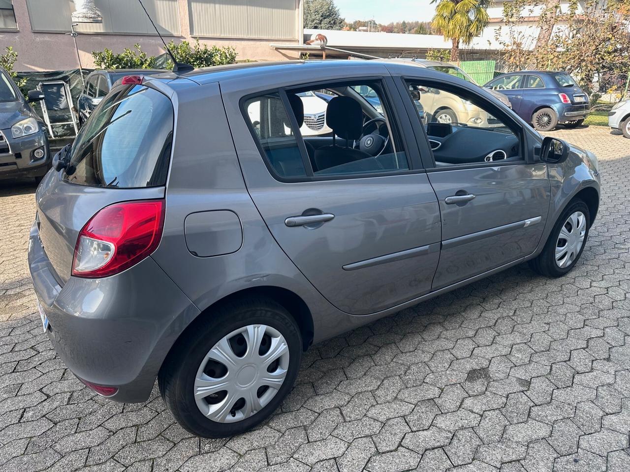 Renault Clio 1.2 16V 5 porte Dynamique*EURO5*NEOPATENTATI