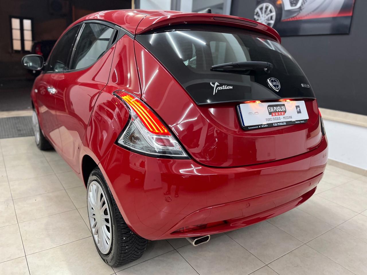 Lancia Ypsilon 1.0 Hybrid Gold KM 56.600 - 2022