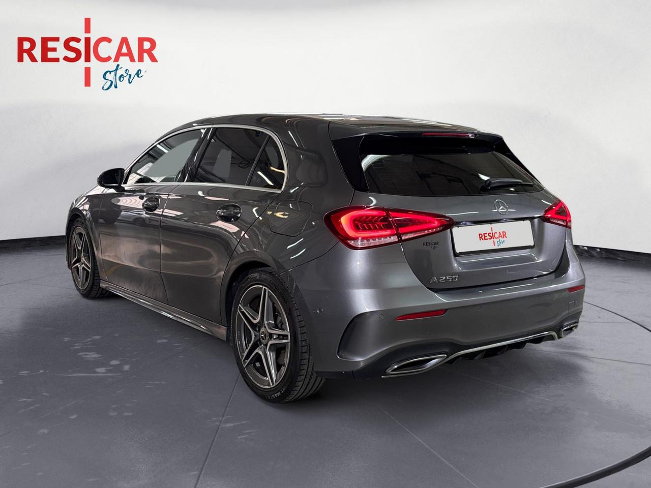 Mercedes-Benz A 250 Premium auto