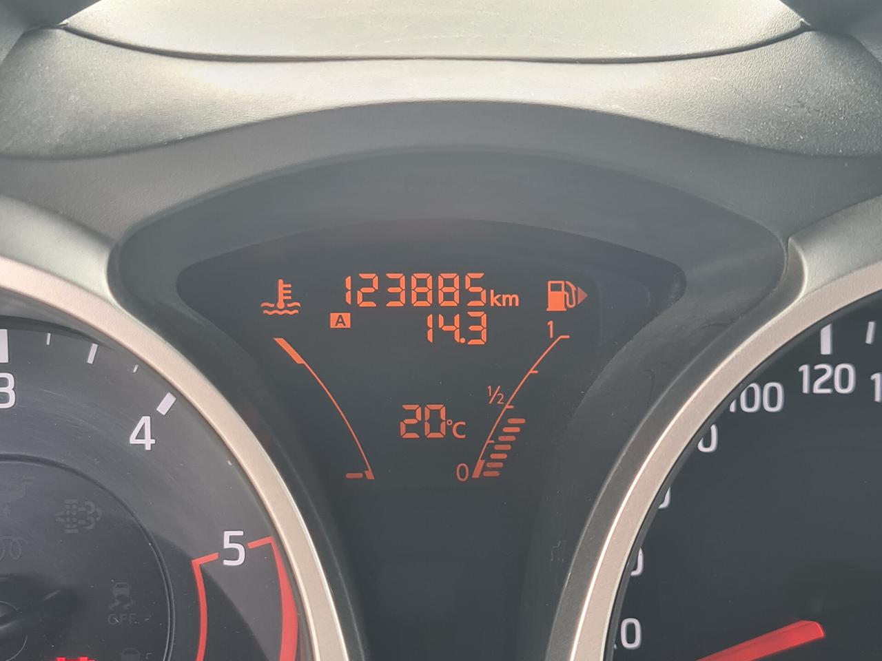 Nissan Juke 1.5 dCi 110cv Tekna NEOPATENTATI