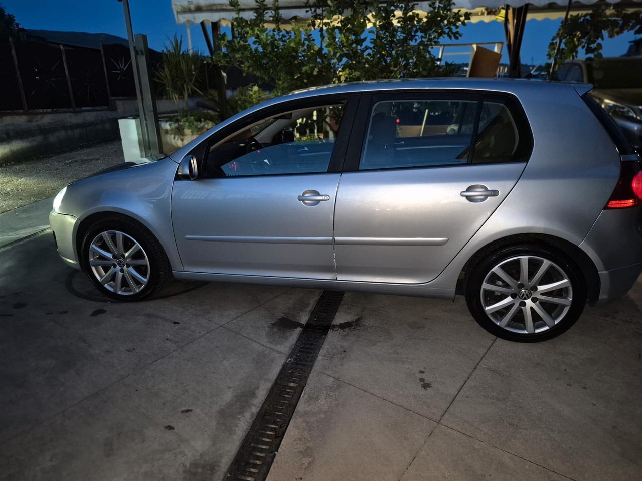 Volkswagen Golf 1.9 TDI DPF 5p. 5m. GT Sport