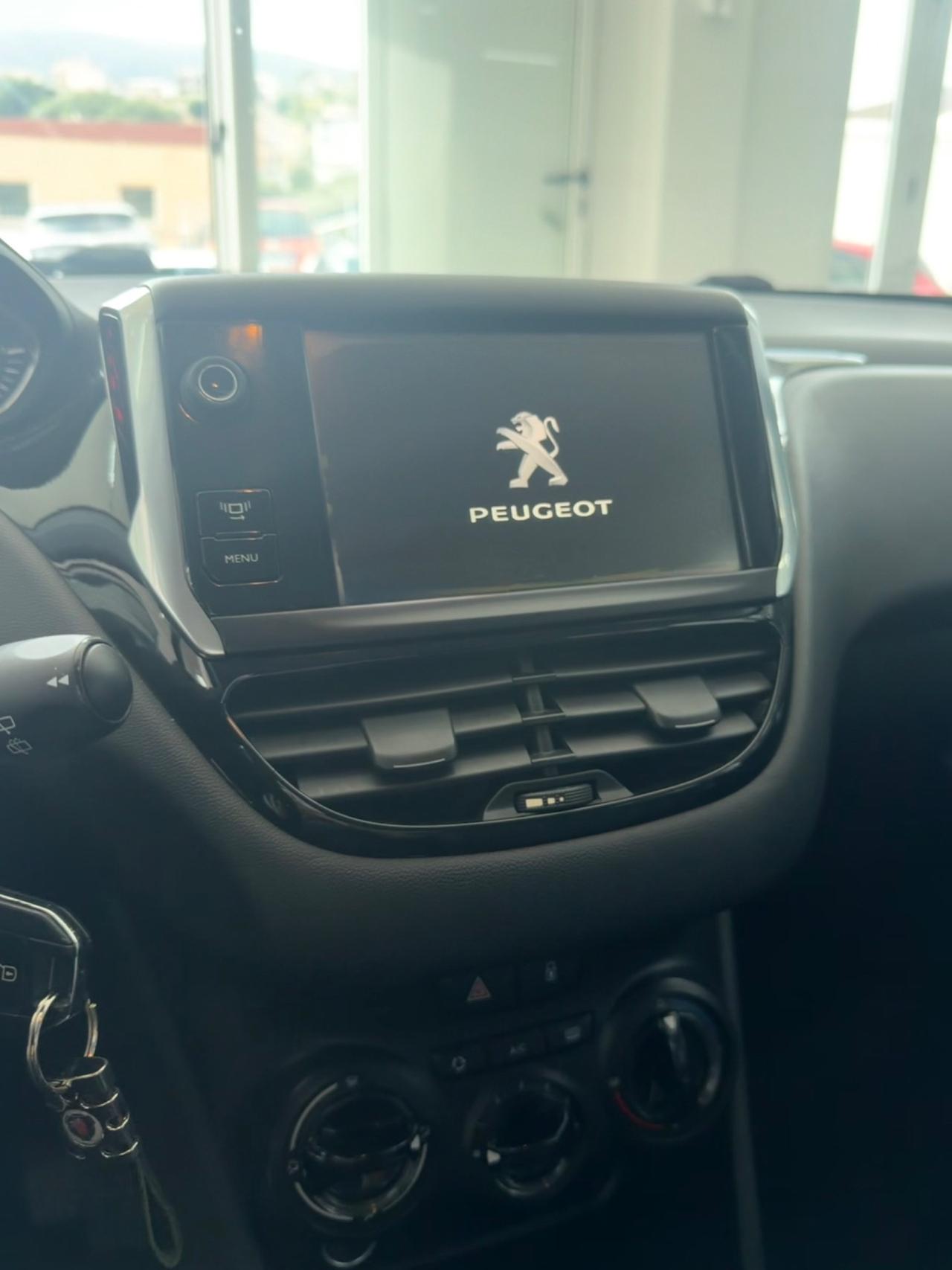 Peugeot 208 1.2 BENZ 5 porte FINANZIABILE