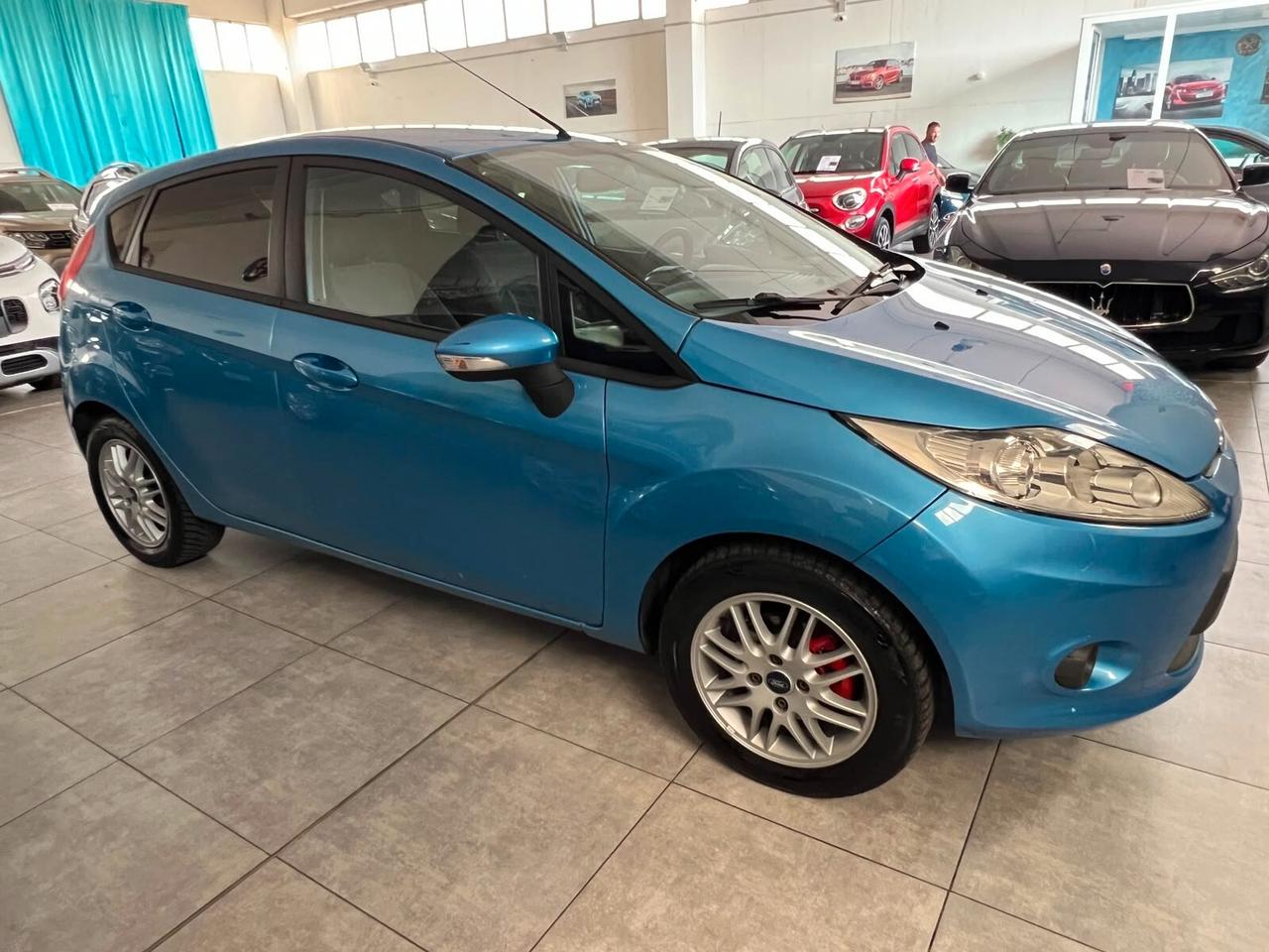 Ford Fiesta 1.4 68 CV TDCi - TITANIUM - 2010