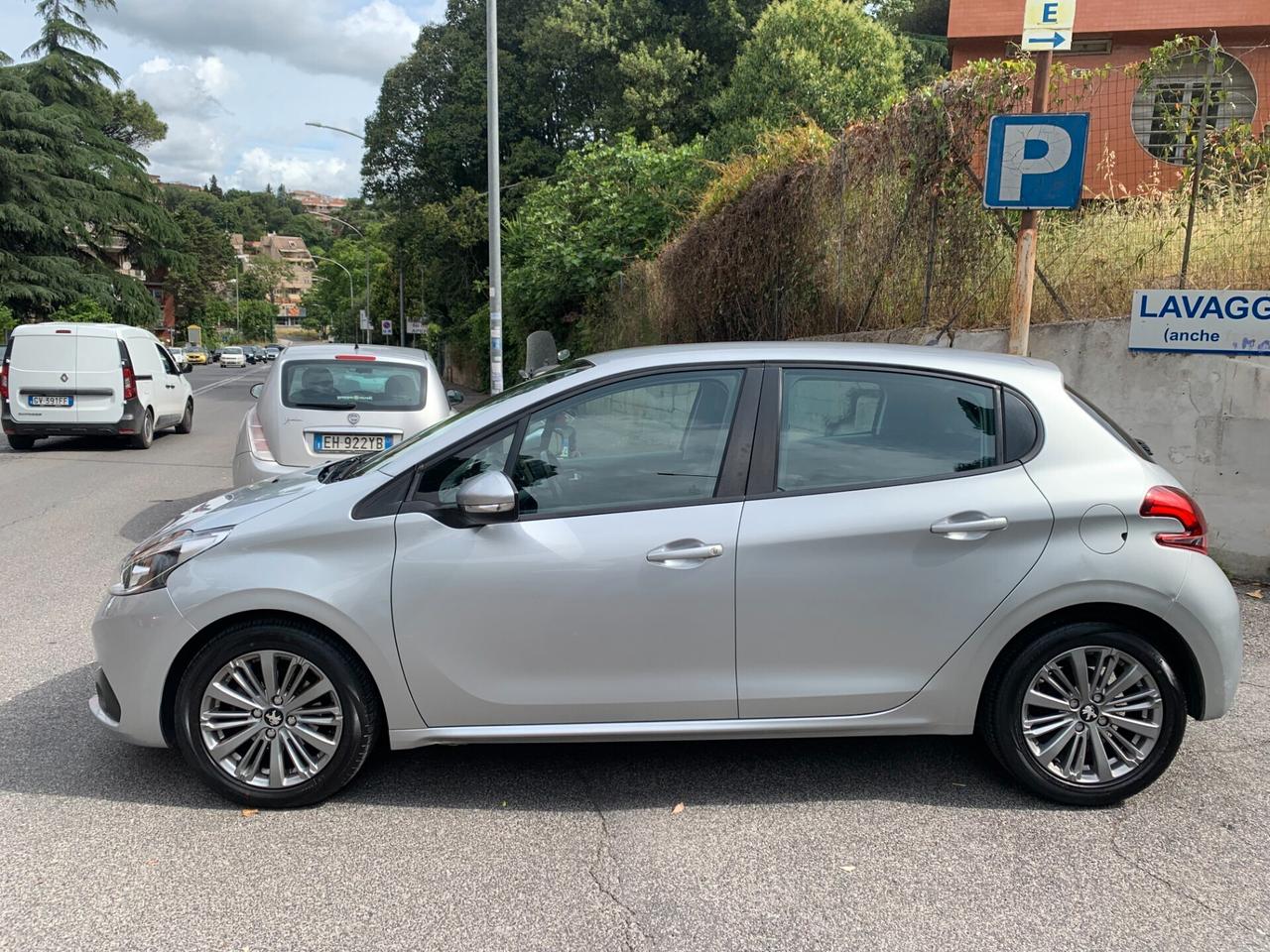 Peugeot 208 Pure-tc 82 2017 UNICO PROPRIETARIO