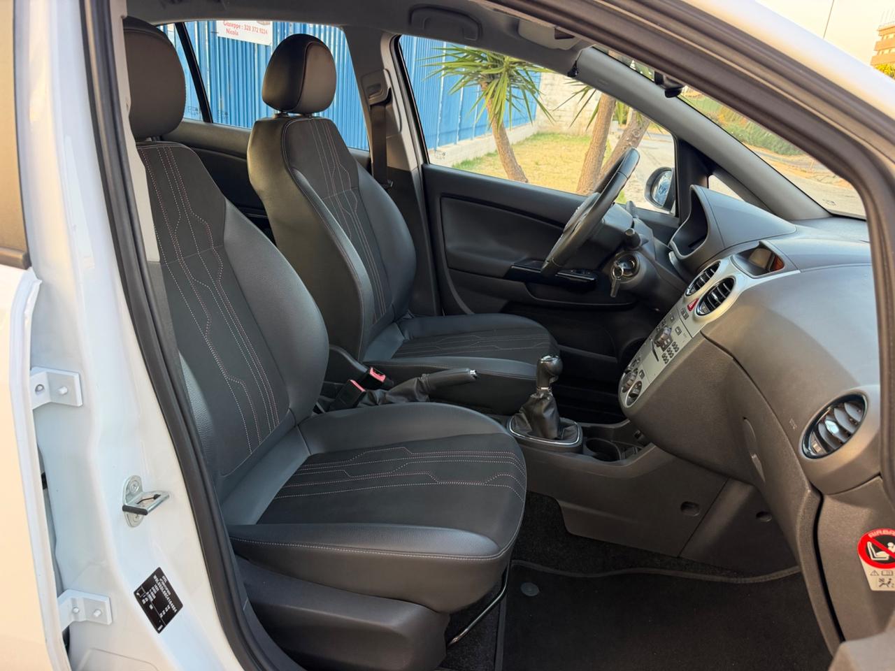 Opel Corsa 1.2 benzina 85 cv 2012
