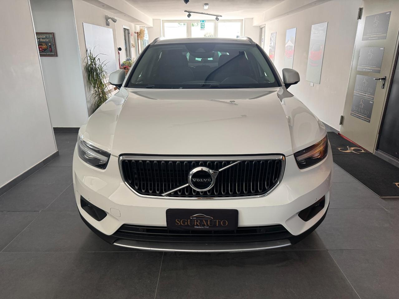 VOLVO XC40 D3 2.0 AWD GEARTRONIC MOMENTUM PRO 2020