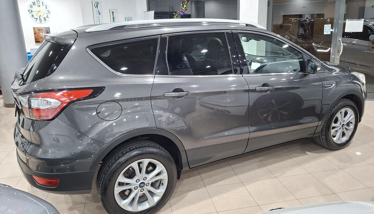 Ford Kuga 1.5 TDCI 120 CV S&S 2WD Titanium