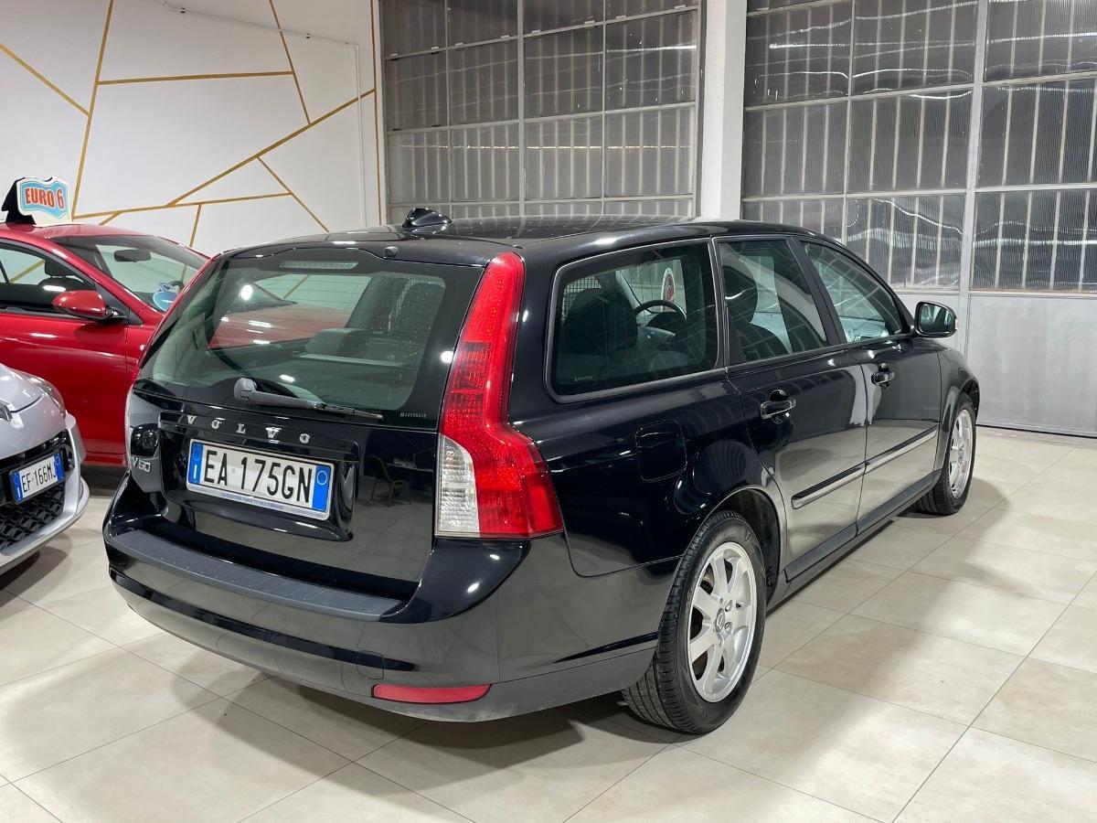 VOLVO - V50 - D4 Summum 2.0 GPL