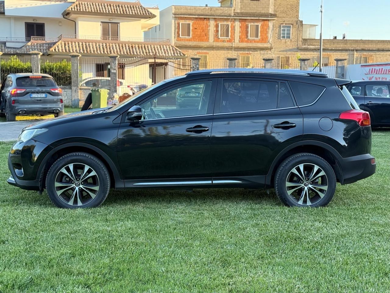 TOYOTA RAV4 2015 2.0 124cv D-4D 2WD Style